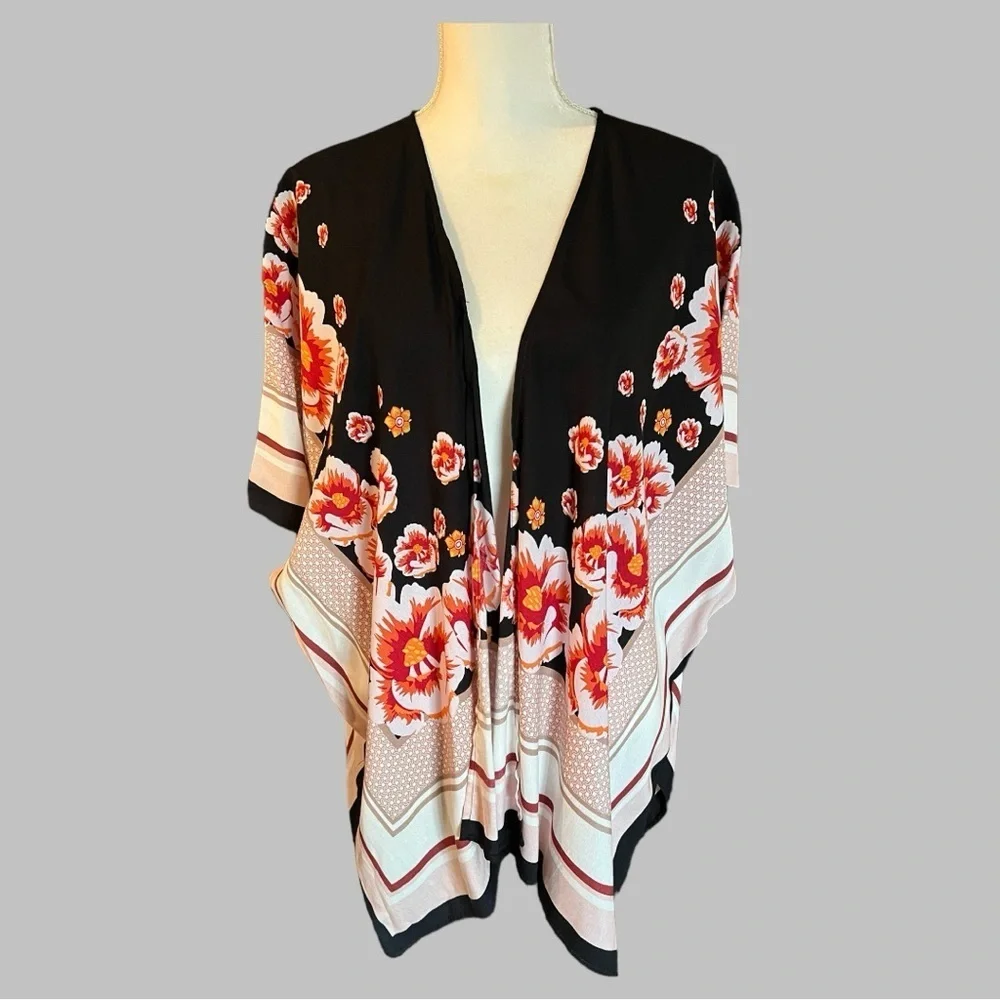 STEVE MADDEN~Stunning Kimono with Exquisite Floral Design -NEW